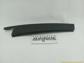 131.bm1c04 Bmw 330xi E46 Sedan Passenger Right Rear Door Exterior B Pillar Trim Panel 01-05