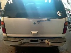 122.gm8j03 Chevrolet Truck Local Pickup Only Suburbn15 2003 Running Board 10096658