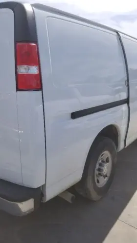 160-02989r Chevrolet Truck 23 Chevy Express Van 2500 Rear Quarter Panel Right Passenger White