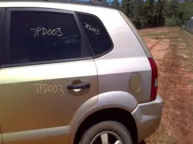 Hyundai 716502e010 Driver Left Quarter Panel Without Side Flares Fits 05-09 Tucson 103890734