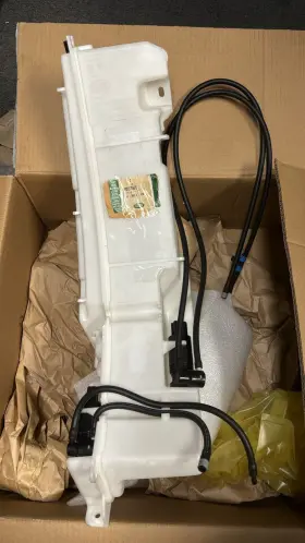 Lr037565 Land Rover 13-19 Range And Sport Windshield Washer Tank Oem