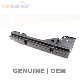 1568901200 Mercedes-benz 2015-2019 Gla45 Amg 2.0l - Rear Right Quarter Panel Trim Bracket