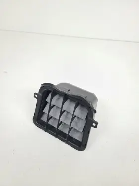 8k0819161c Porsche 2015-2024 Macan Rear Left Quarter Air Drafter Pressure Vent Grille Oem