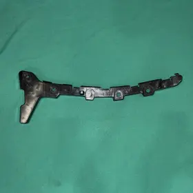 Pt00045145 Rivian Oem Quarter Panel Bracket Right Rh